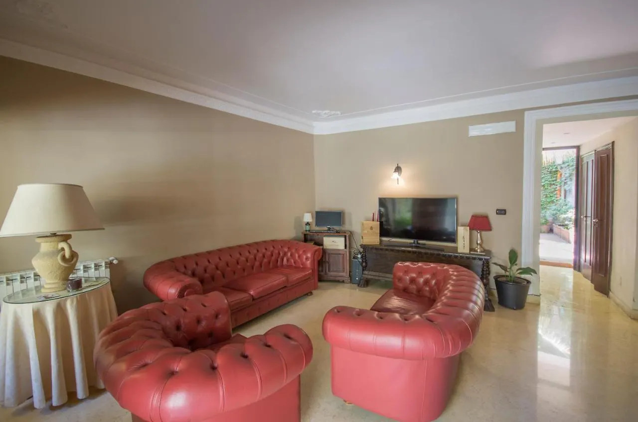 Etnea Suite 668 Catania 3*,  Italy