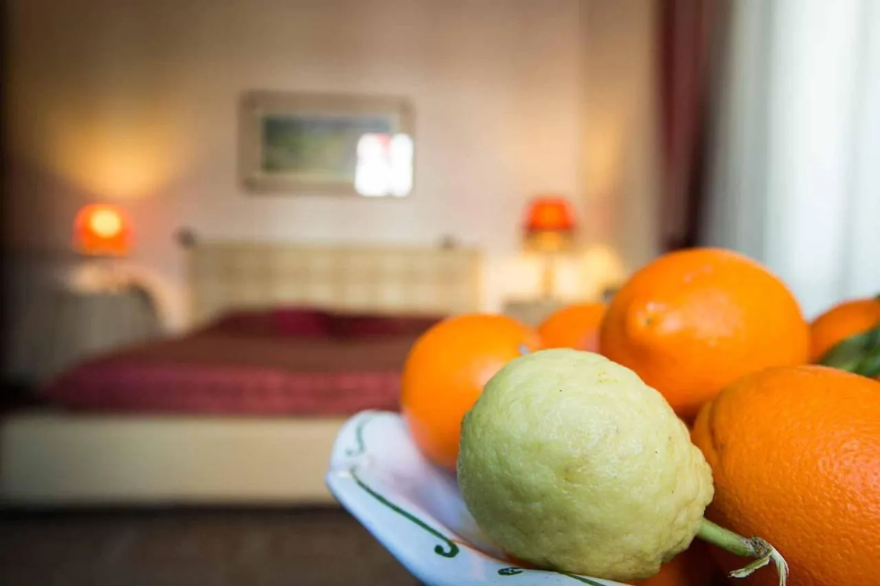 Etnea Suite 668 Catania 3*,  Italy