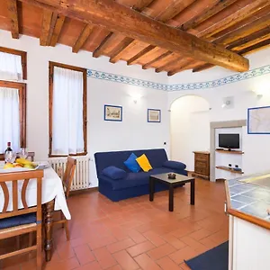 Laura House Florencia